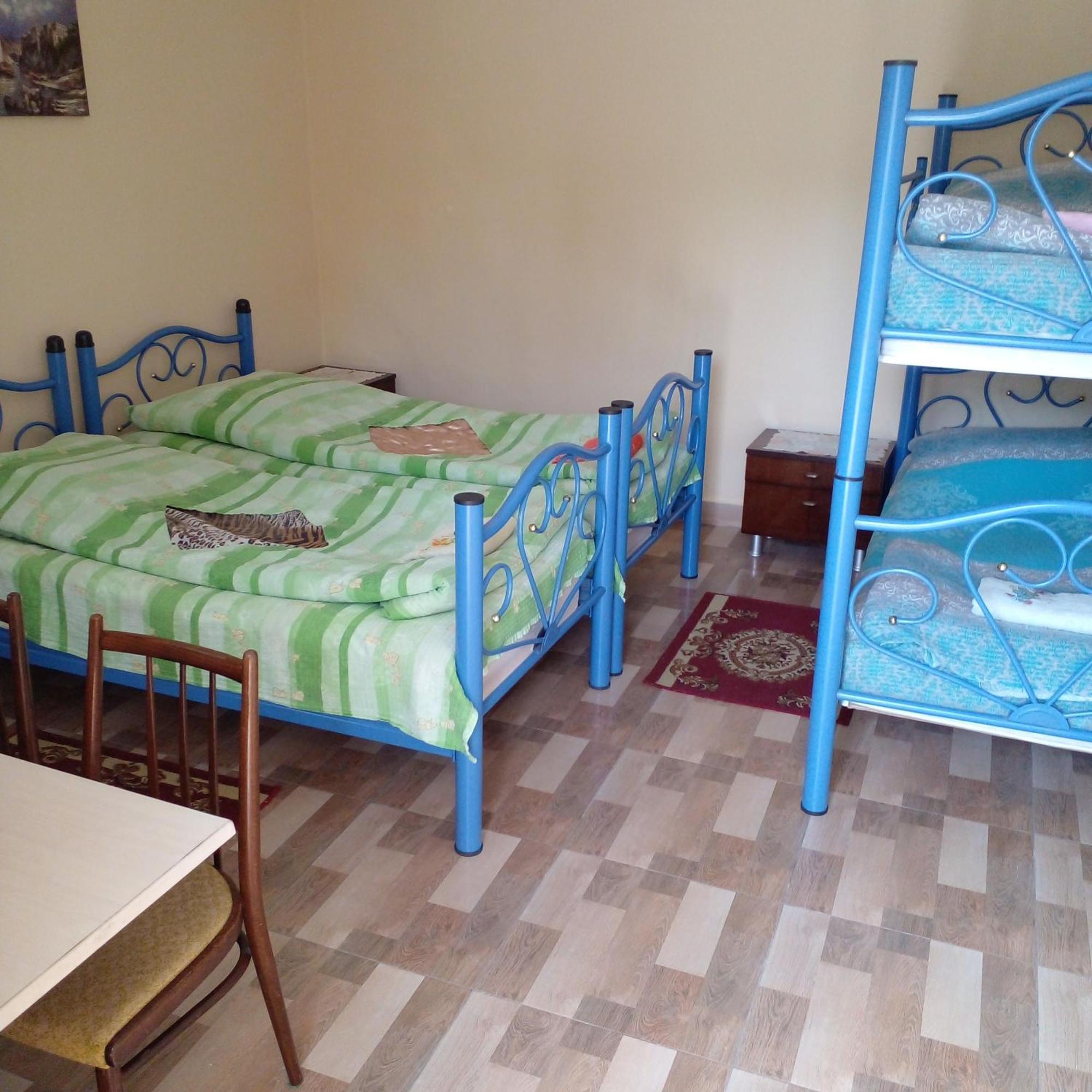 Giorgi'S Homestay Кутаиси Екстериор снимка
