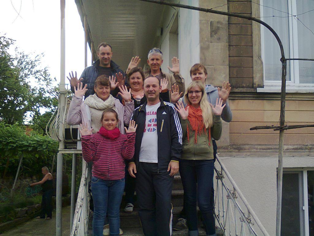 Giorgi'S Homestay Кутаиси Екстериор снимка
