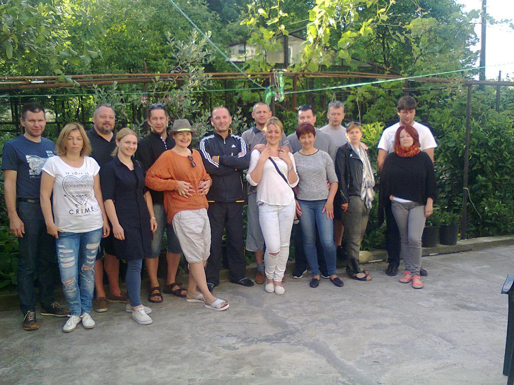 Giorgi'S Homestay Кутаиси Екстериор снимка