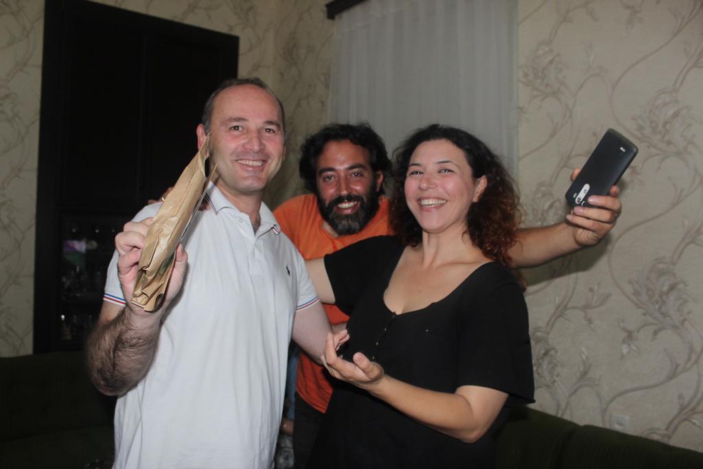 Giorgi'S Homestay Кутаиси Екстериор снимка
