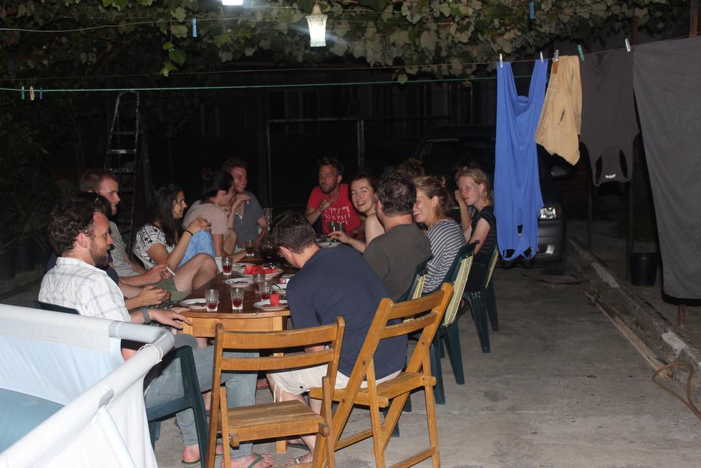 Giorgi'S Homestay Кутаиси Екстериор снимка